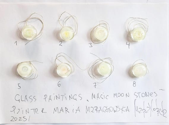 Einzigartige Glasdekoration, phosphoreszierende Farben, von Maria Marachowska