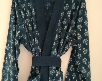 Kimono unisexe, kimono en coton pour hommes, kimono indigo, robe en coton, cadeaux pour lui, cadeaux pour elle, vêtements de villégiature, vêtements de détente