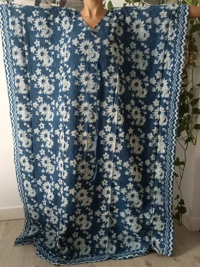 Indigo kaftan,Cotton kaftan,Floral kaftan,Resort wear,Loungewear,Swim cover up,sleepwear,Maxi dress,Plus size dress,One size dress,
