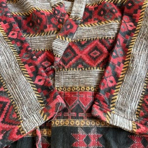 Haut cache-cœur unisexe en laine de yak, tunique bohème, cadeaux pour elle, cadeaux pour lui, tunique d&#39;hiver, haut cache-cœur bohème, cadeaux pour lui