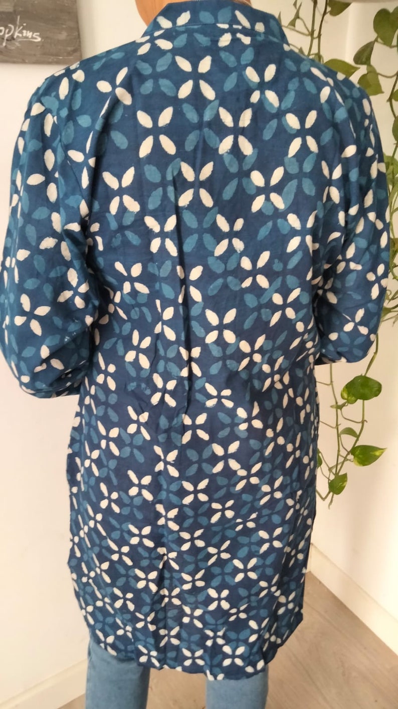 Tunique indigo, tunique en coton, cadeaux pour elle, vêtements de villégiature, robe d'été, tunique nervurée, haut en coton, vêtements de plage, maillot de bain, cadeau de fête des mères, haut boho image 7