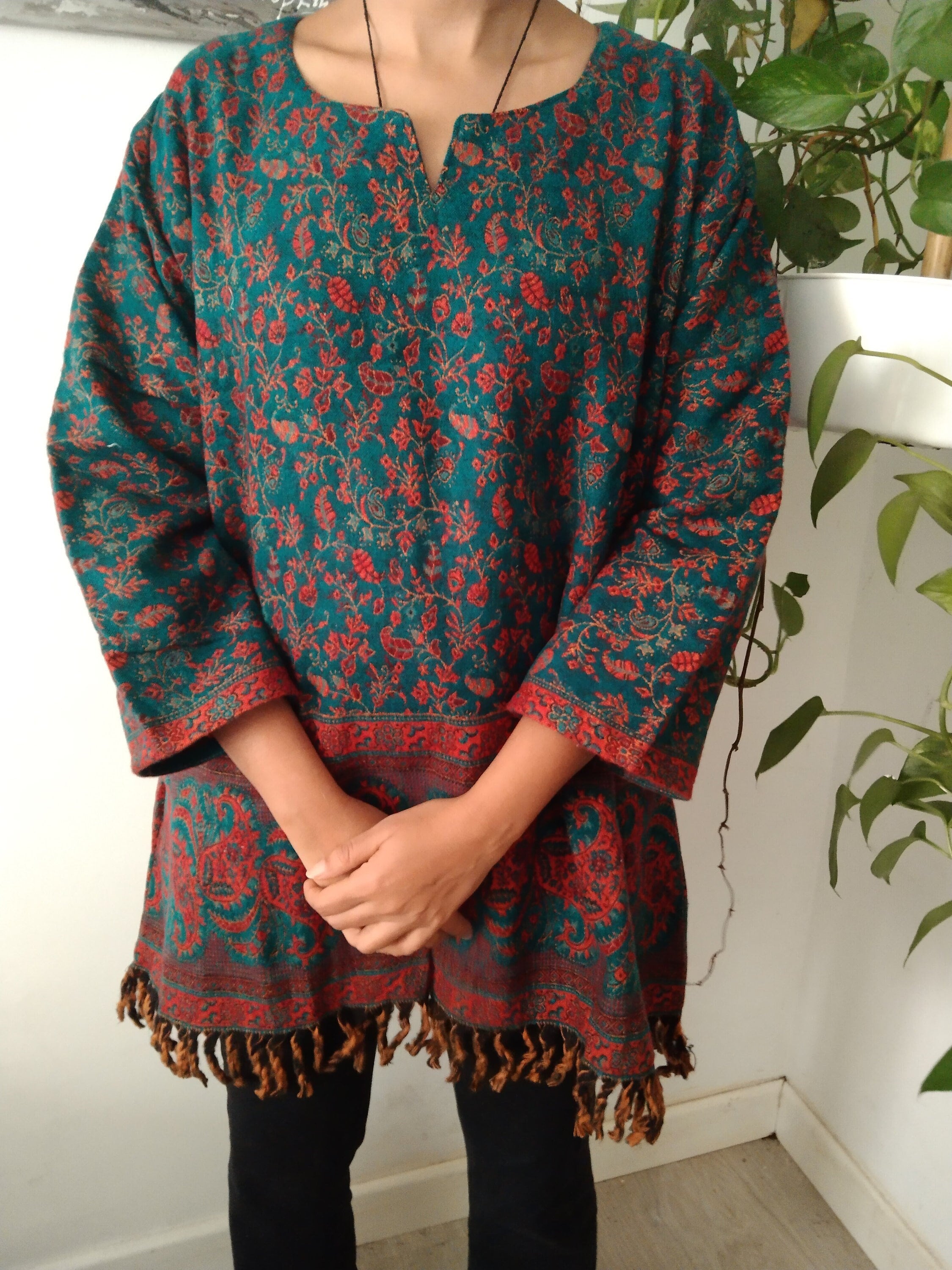 Hang N Hold Jacquard Woolen Kurti for Women - Stylish, Warm, Elegant,  Versatile, and Comfortable at Rs 800 | Ladies Kurti in Ludhiana | ID:  2852610640955