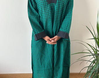 Caftan en coton à carreaux tissé à la main, caftan, tenue de villégiature, vêtements d'intérieur, cadeaux pour elle, robe bohème, robe trapèze, robe à carreaux