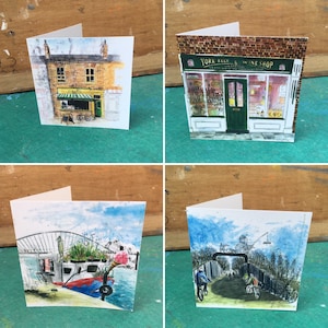Confezione da 5 biglietti d'auguri assortiti illustrati da Ric Liptrot. Si prega di specificare i 5 biglietti desiderati nella sezione commenti al momento dell'ordine.