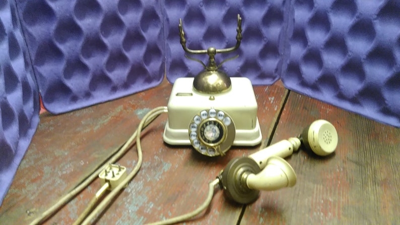 Antique Style Rotary Phone