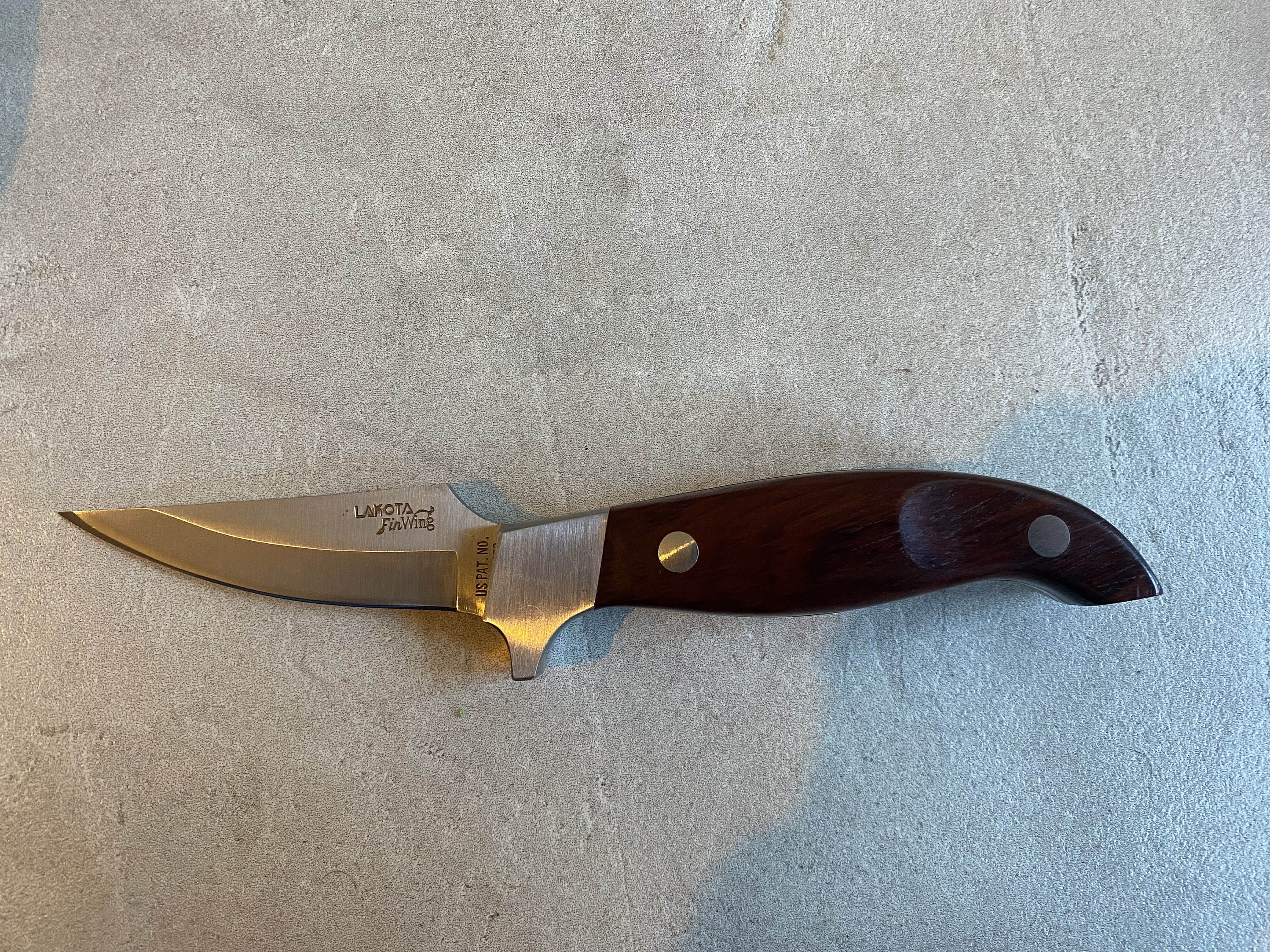 ナイフ 小さな折り畳 LAKOTA FALCON USA PAT, MOKI JAPAN ラコタ