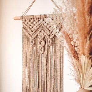 Macrame Pattern, Wallhanging (Ava), pattern/tutorial, PDF instructions.