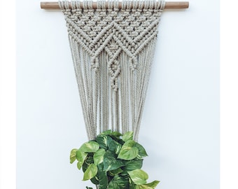 Macrame Wall Plant Hanger Pattern, Luna Design (Digital Download)