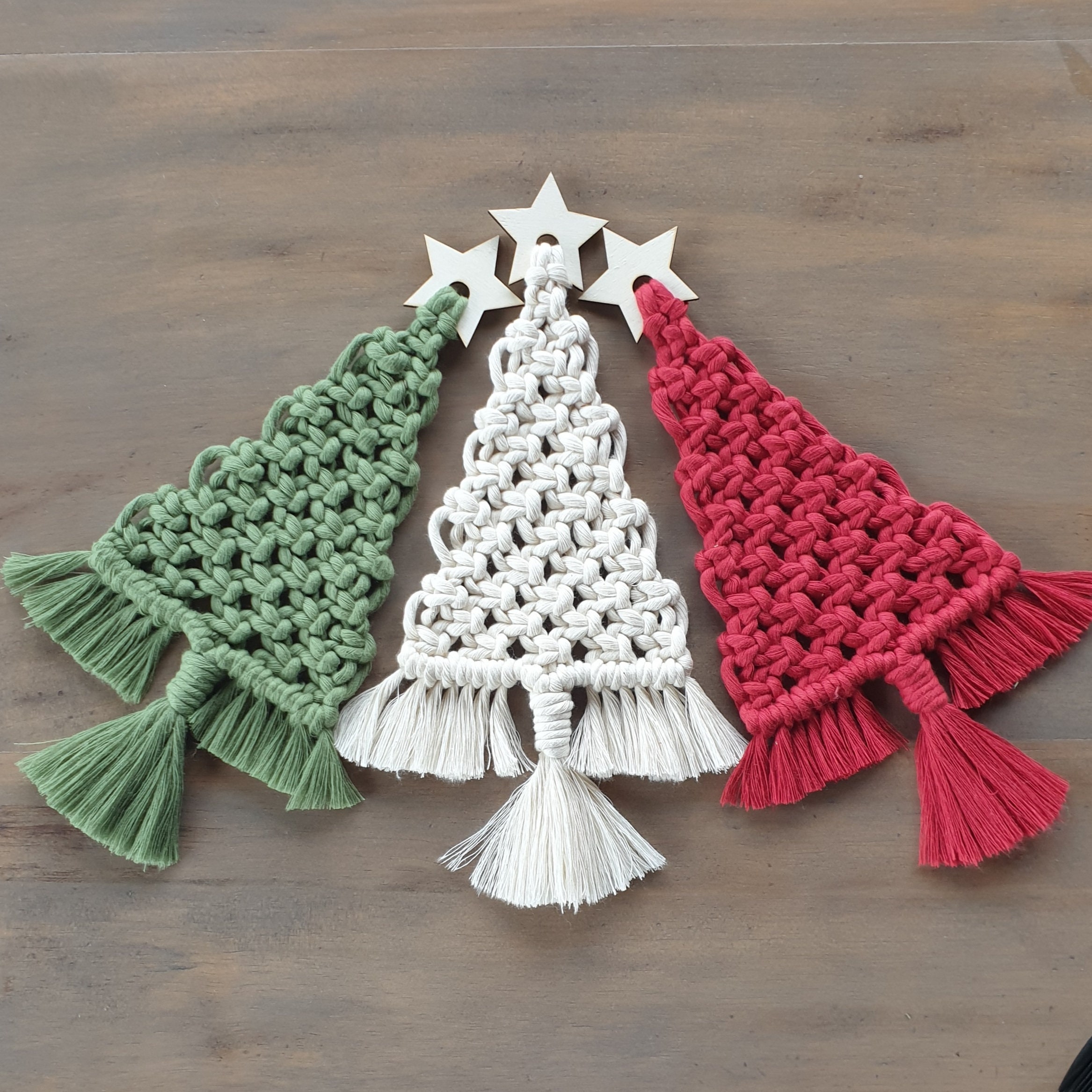 Jouets De Macramé De Noël Sur Planche De Bois Matériaux Naturels Fil De  Coton Perles De Bois Et Bâton Décorations écologiques Ornements Décor Fait  à La Main Vacances D'hiver Et Du Nouvel