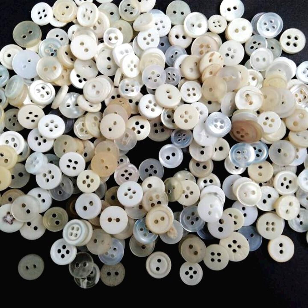 200 Vintage Plastic Buttons: Beige and White Mix (8-13 Mm) - Etsy