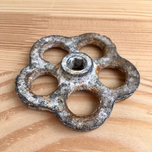 Vintage Rusty Faucet Knob: Metal Water Tap Handle, Steampunk Decor