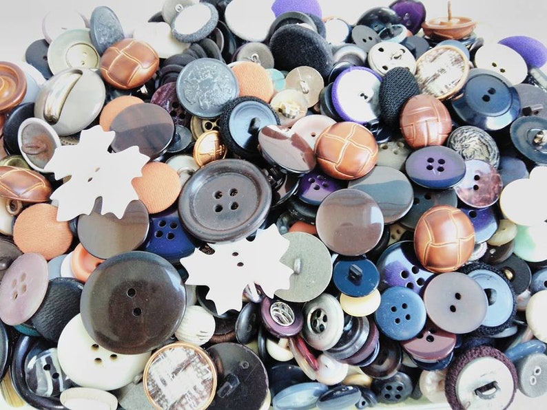 200 Bulk craft buttons Vintage wholesale buttons Mixed colors Etsy