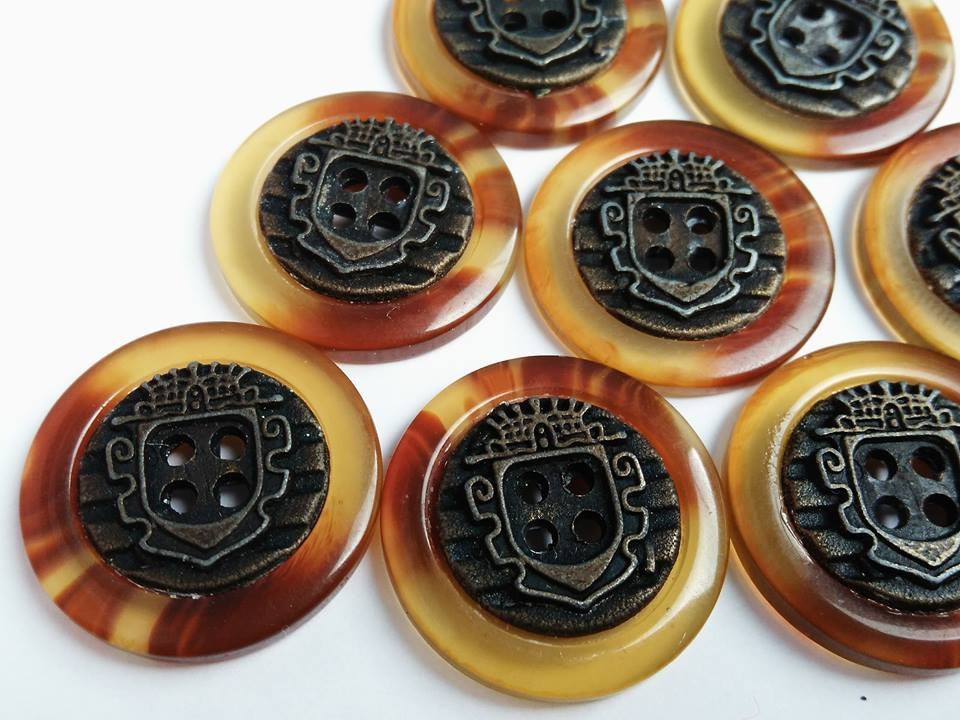10 Brown Wood Buttons, Brown Buttons, Wooden Buttons, Sweater Buttons,  Cardigan Buttons, Craft Buttons, Small Buttons, 15mm Buttons 