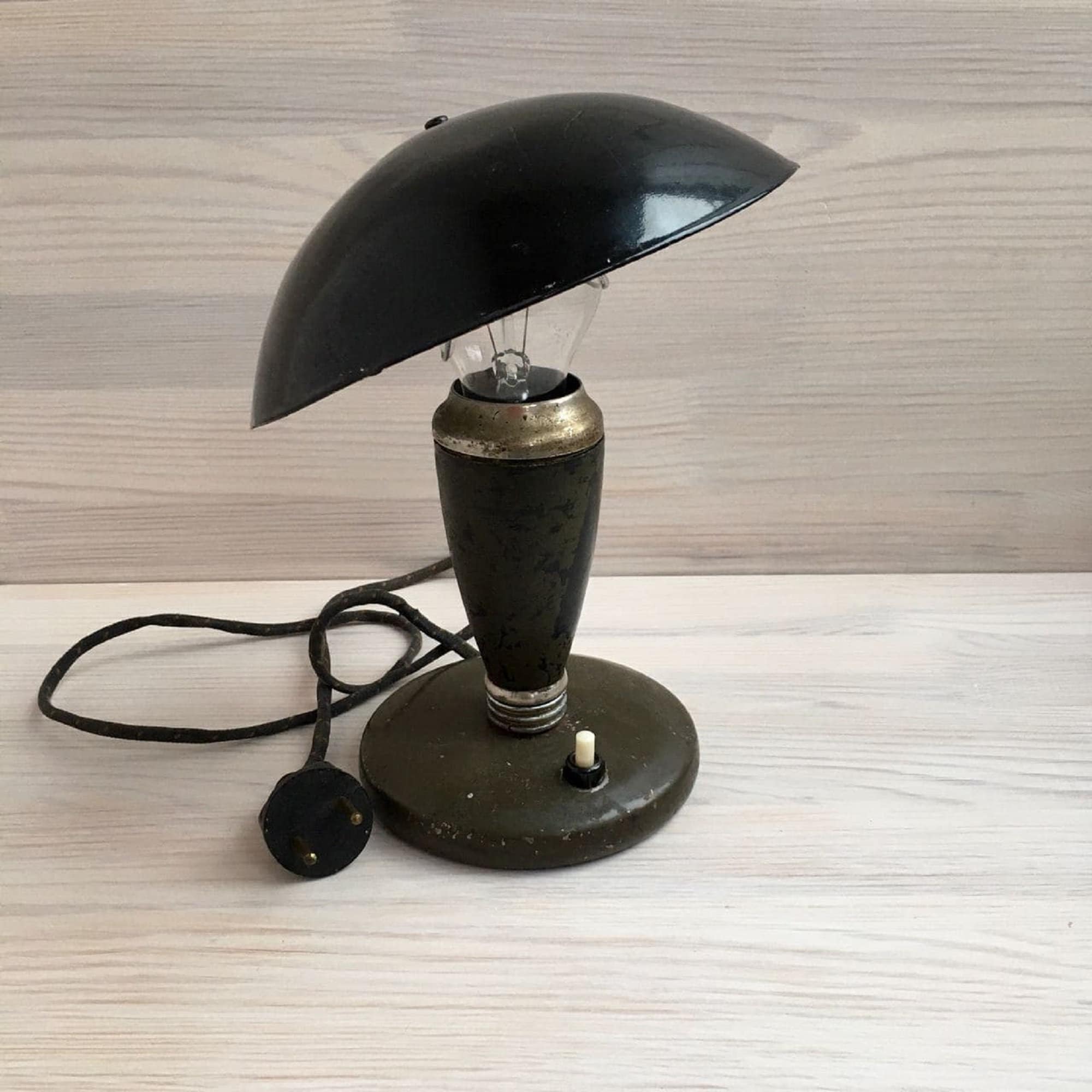 Vintage Antique Style Black Metal Industrial Desk Table Lamp Light NEW Vintage Antique Style Black Metal Industrial Desk Table Lamp Light NEW