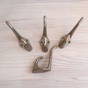 Vintage Aluminium Doppelwandhaken - 4er Set - Rustikale Bauernhausdekoration