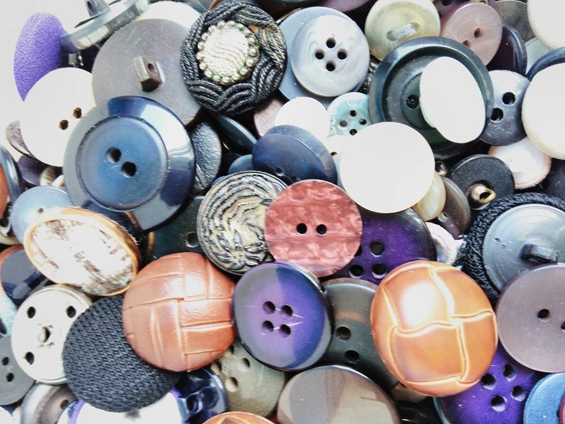 200 Bulk Craft Buttons Vintage Wholesale Buttons Mixed Colors Etsy