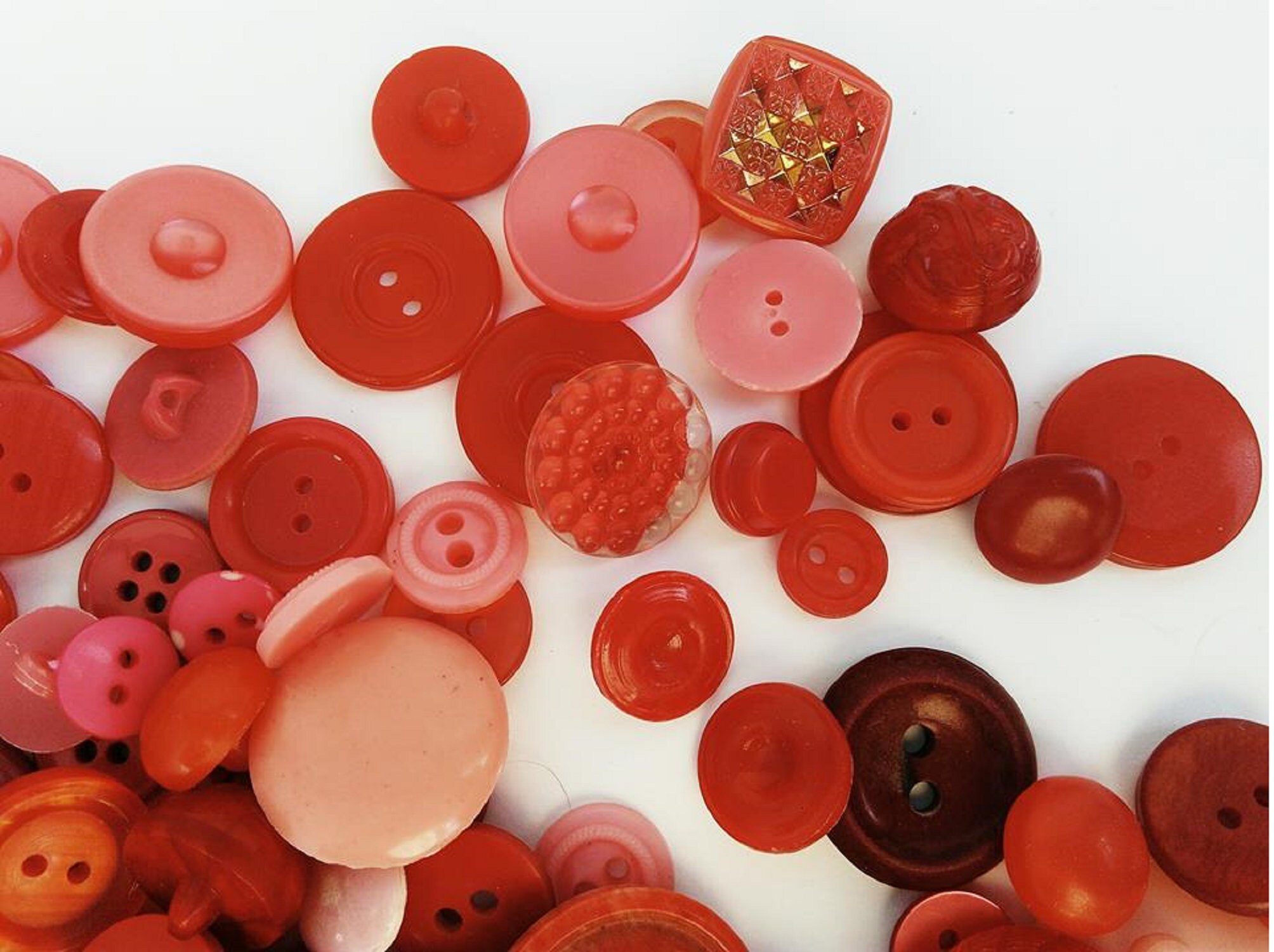 Lot De 6 Boutons De Couture à Facettes Rouge 30mm - PVC - Stock Ancien Neuf
