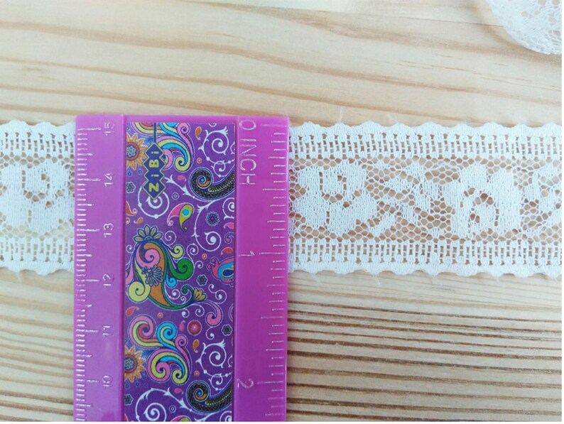 White floral vintage lace 1 Inch wide Delicate antique shabby chic lace Openwork decorative tape Scrapbooking materials Sewing craft item