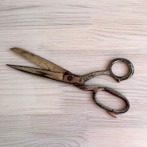 Vintage Tailor Shears: 1957 USSR Steel Scissors, Rusty Sewing Tool