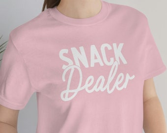 Chemise drôle de maman | Marchand de collations | Meilleures chemises pour maman, cadeaux pour maman, t-shirts pour maman drôles, chemise pour maman, cadeau pour la fête des mères, t-shirt pour maman, t-shirt pour maman