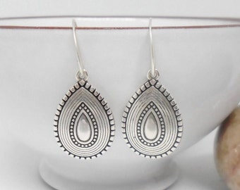 Antique silver teardrop earrings, silver boho dangle earrings, bridesmaid earrings, minimalist earrings modern bohemian jewelry gift for her