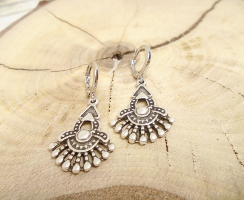 Dainty Antique Silver Fan Dangle Earrings Small Silver Ethnic Etsy