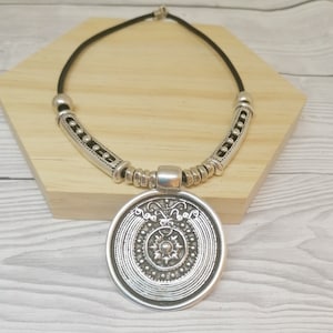Handmade Ethnic Round Pendant: Chunky Leather Necklace, Boho Style Jewelry