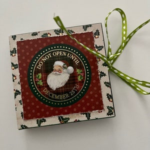 Christmas Photo Album - 3x3, handmade, stocking stuffer, brag book, gift topper, accordian card, picture display, add your own photos