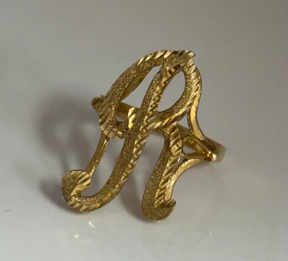 14k yellow gold initial R ring, retro style diamond c⦠- Gem