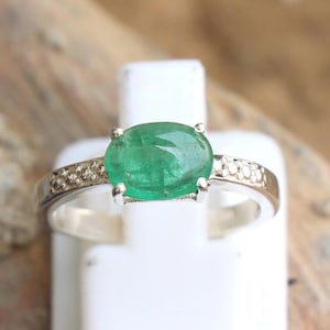 Natural Emerald Ring, 925 Sterling Silver Ring, Dainty Ring, Birthday Gift, Propose Ring, Engagement Ring, Gift For Her