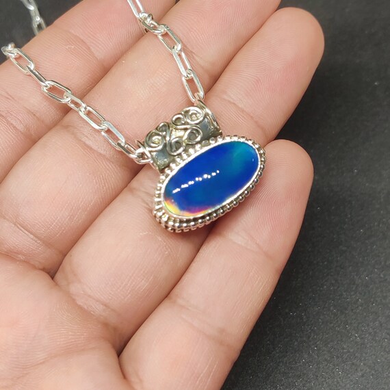 レインボーオーロラオパールペンダント - ユニークなオパール