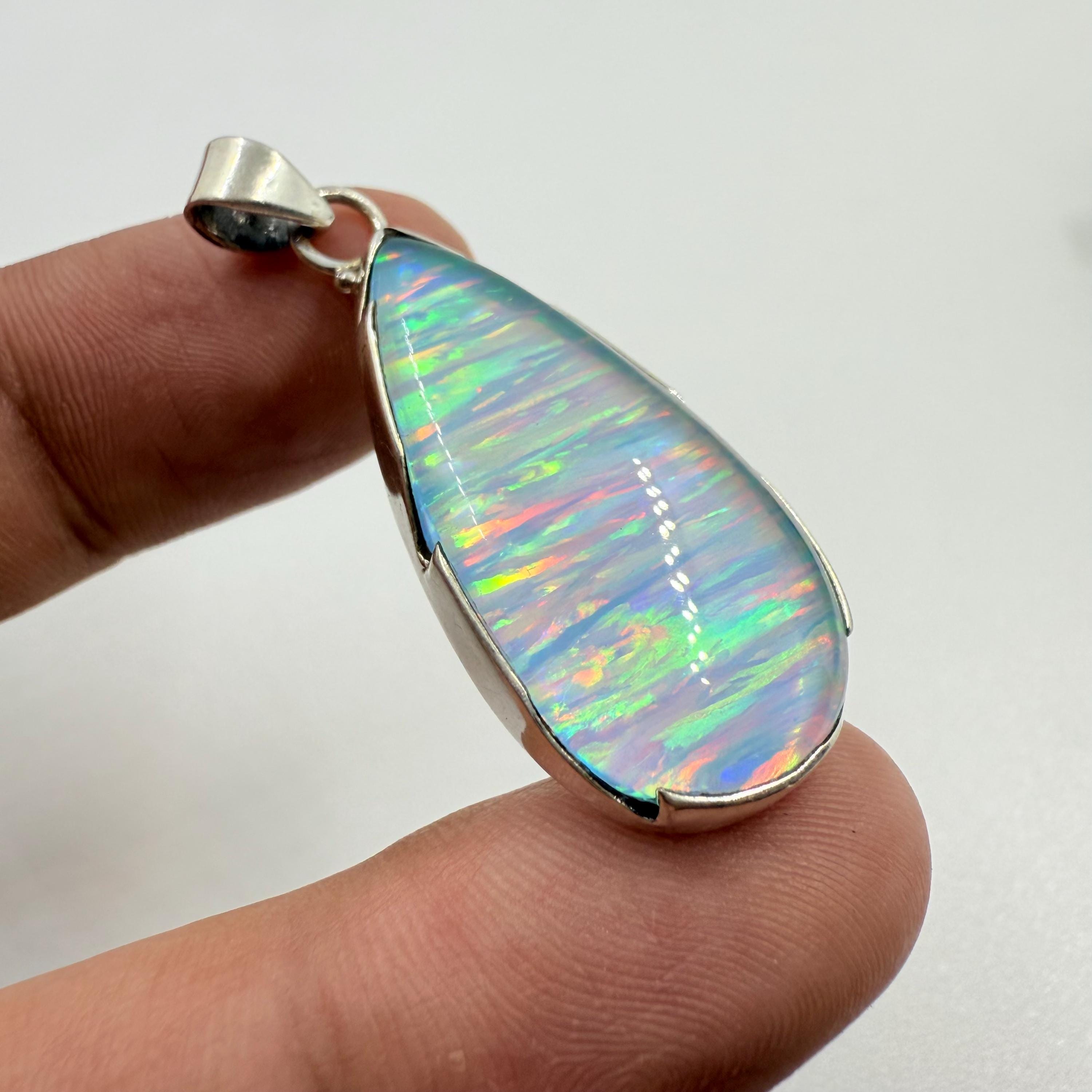 日本最大級 Pendant Opal Aurora Gilson Drop Tear Necklace Sterling 925 - アクセサリー
