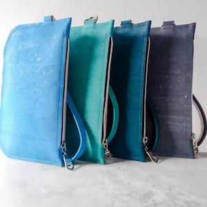 Cartera de piel de corcho, azul, verde azulado y gris / Cartera de mano ecológica / Cartera de corcho con cremallera / Tarjetero con correa