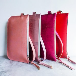 Cartera de piel de corcho en color rosa, fucsia, rojo y vino / Cartera de corcho / Monedero con cremallera / Monedero con cremallera y correa para la muñeca / Ecológico, vegano