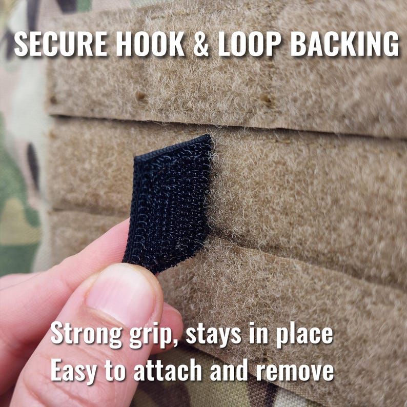 K&ouml;nnte beinhalten: Nahaufnahme eines schwarzen Klettverschlusses auf einem beigefarbenen Stoff. Der Text "SECURE HOOK & LOOP BACKING" steht oben. Der Text "Strong grip, stays in place, Easy to attach and remove" steht unten.