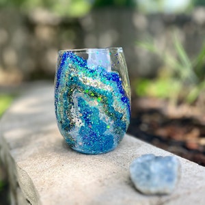 Teal Geode Stemless Wine Glass image 2