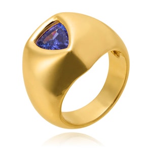 Estate 14KT Yellow Gold 1.30 Carat Trilliant Cut Tanzanite Ring