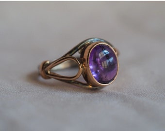 Estate 9K Rose Gold and Sterling Silver Amethyst Cabochon Ring.