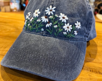 Gorra de béisbol con flores bordadas a mano, margaritas bordadas, gorra vintage para mujer, gorra de béisbol con estilo boho, regalo para ella
