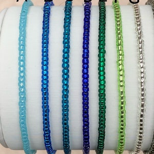 11/0 Individual tiny stackable Japanese stretch seed bead bracelets, Single dainty stretch seed bead bracelets Bild 4