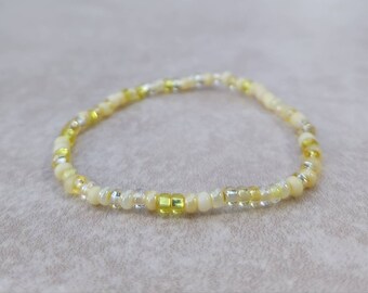 8/0 Individual Lemon Daisy Stretch Seed Bead Bracelet