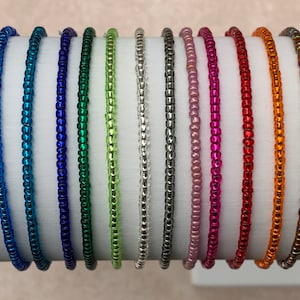 11/0 Individual tiny stackable Japanese stretch seed bead bracelets, Single dainty stretch seed bead bracelets Bild 1