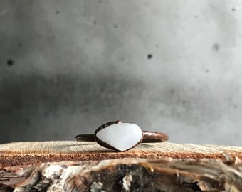 Bague en cuivre de quartz de neige | Anneau de cristal naturel | Bijoux bio faits à la main | Bague en pierres précieuses naturelles | Bijoux uniques