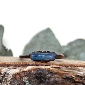 Kyanit Kupfer Ring | Natürlicher Kristallring | Handgemachter organischer Schmuck | Natürlicher Edelstein Ring | Einzelstück