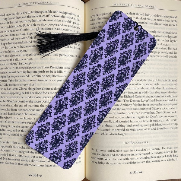 Bookmark haunted manor - handmade - for amusement parks and Halloween lovers