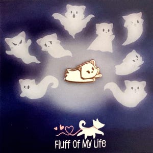 Gatinha Fantasma Aventureira - Broche de Esmalte Pequeno, Broche de Gato para o Halloween