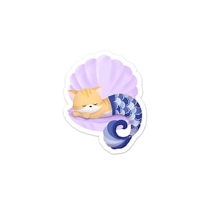 Purrmaid V en concha de almeja - Adhesivo de vinilo (gato atigrado pelirrojo durmiendo con cola de sirena lila/violeta)