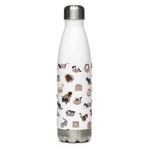 Puede incluir: Botella de agua de acero inoxidable blanca con un patr&oacute;n de gatos en cajas. Los gatos son de varios colores y est&aacute;n en diferentes poses.