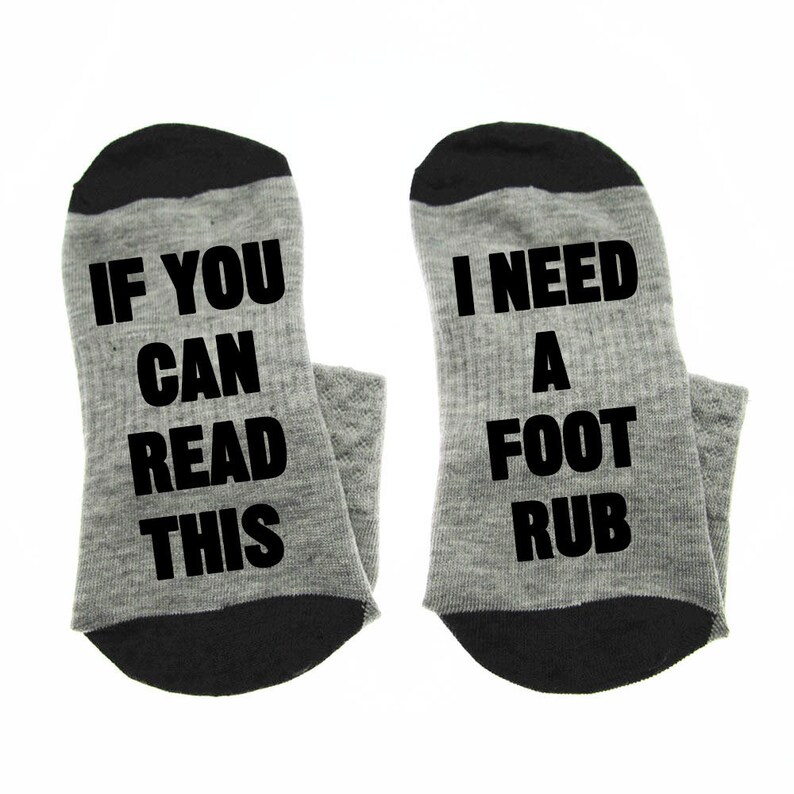 If You Can Read This I Need A Foot Rub Socks cotton | Etsy
