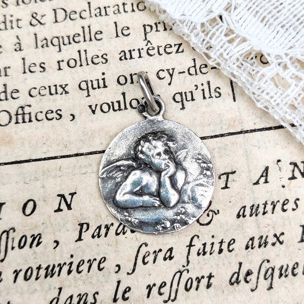 Petit pendentif ancien en argent ange Raphaël - pendentif chérubin